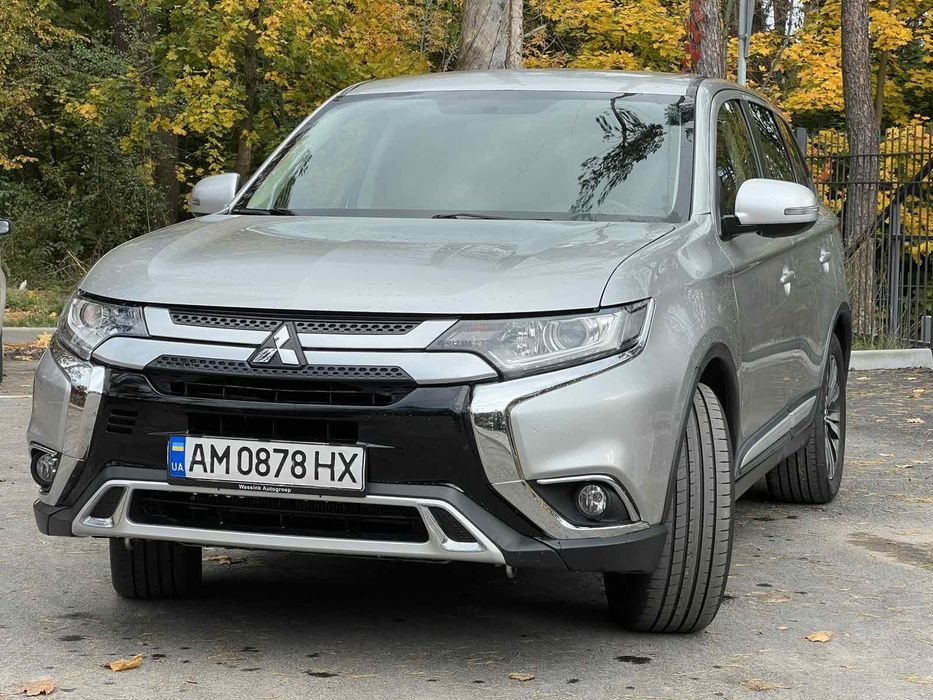 Митсубиси аутлендер 2018