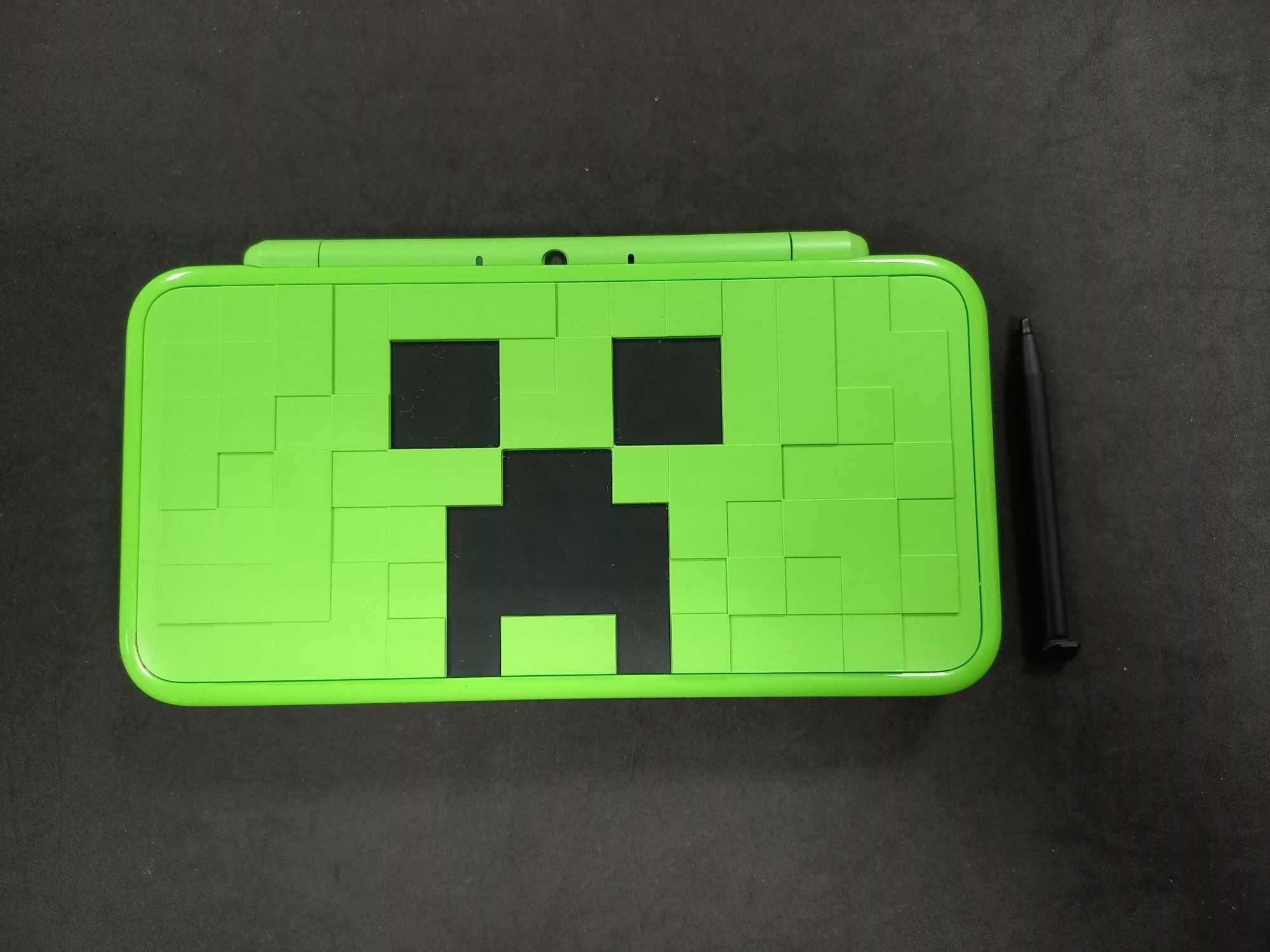 New Nintendo 2DS XL (Minecraft Creeper Edition) + Carregador 3DS