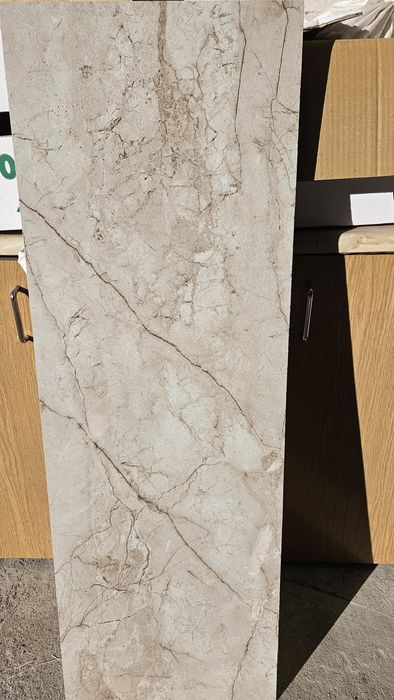 Płytka gres szkliwiony carving