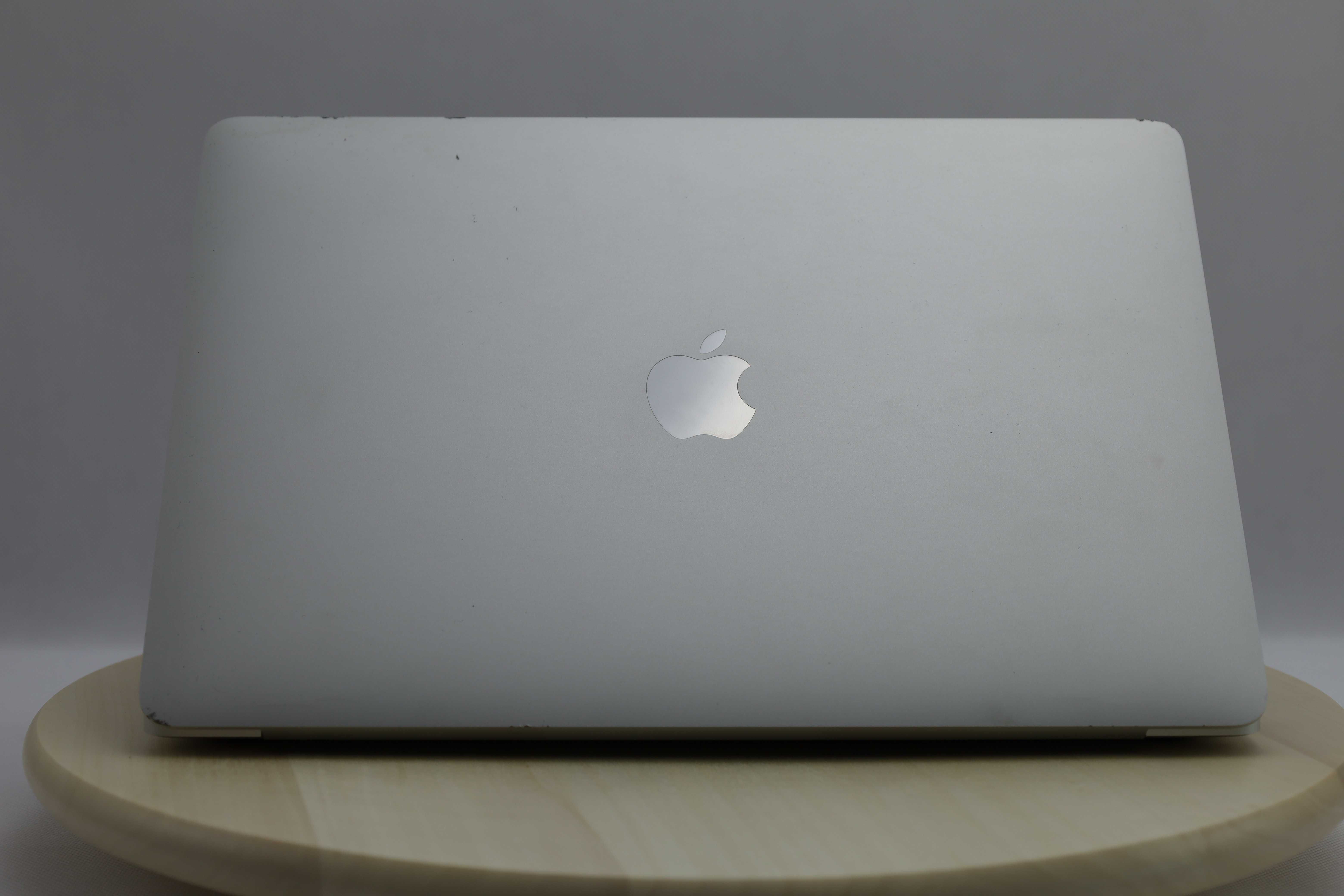 Macbook Pro 13 i5 512GB 8GB RAM