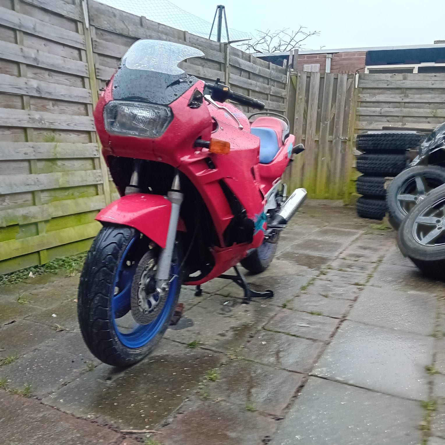 Suzuki GSX 600 з/ч
