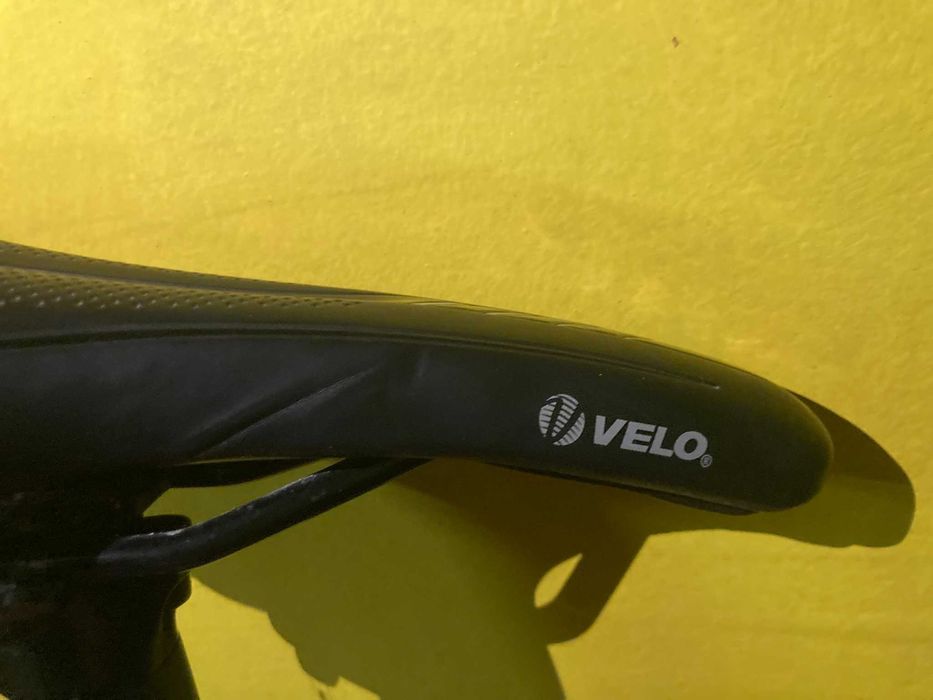 Espigão de bicicleta e selim