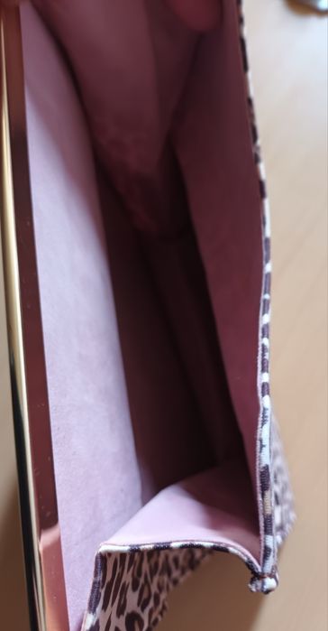 Etui na okulary ( różne może mieć przeznaczenie )