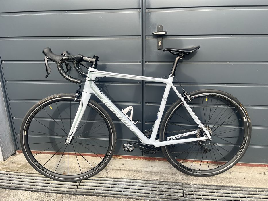 Rower szosowy MERIDA Scultura