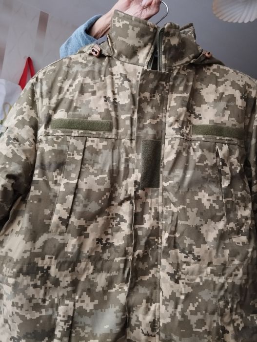 Продам новую зимнюю курточку на флисе очень хорошего качества 54 разме