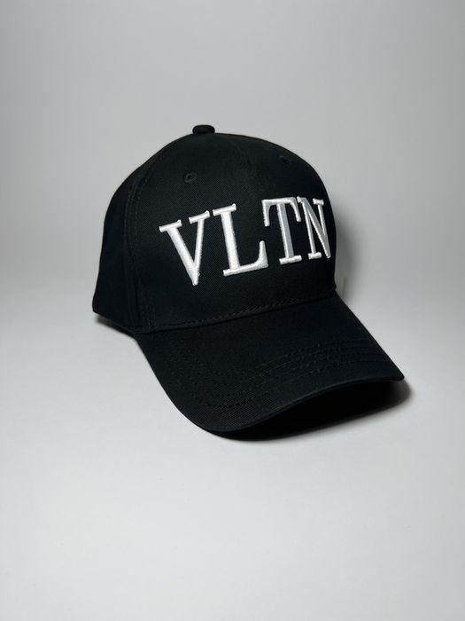 Кепка VLTN valentino