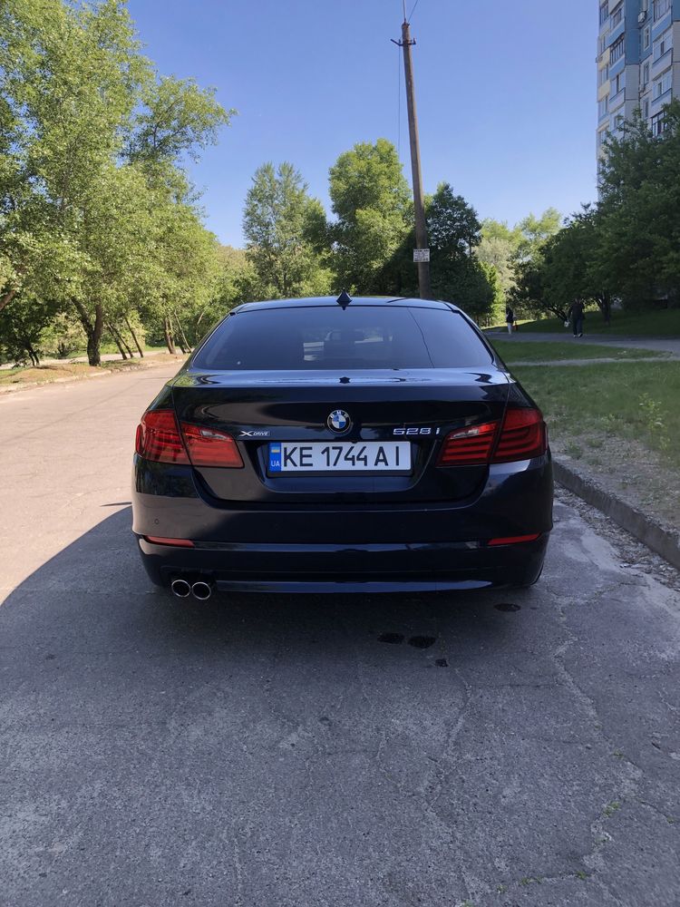 Продам БМВ F10 528i xdrive