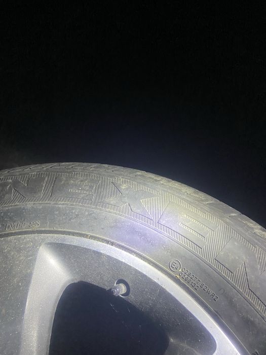 Opony Nexen 275/55/20 wielosezonowe