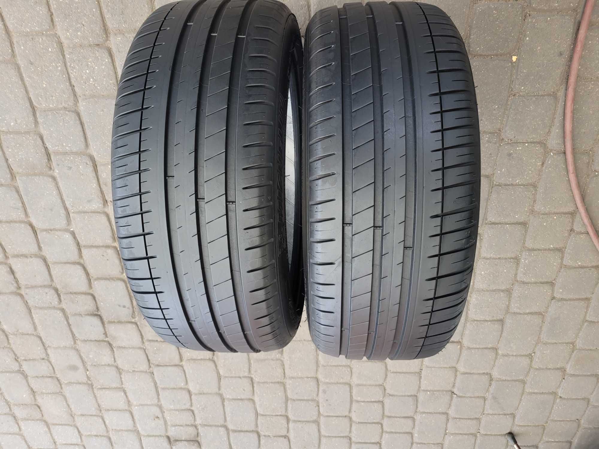 235 / 40 R  18    Michelin