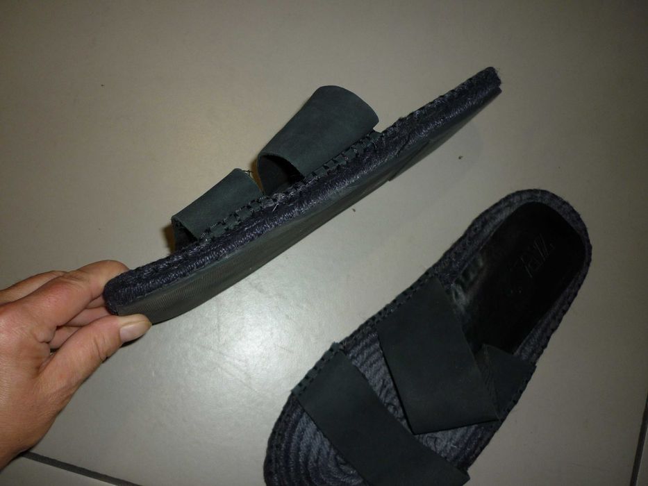 Zara skórzane klapki męskie