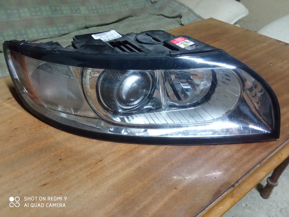 Передня фара ксенон і галоген Вольво в50 Volvo v50