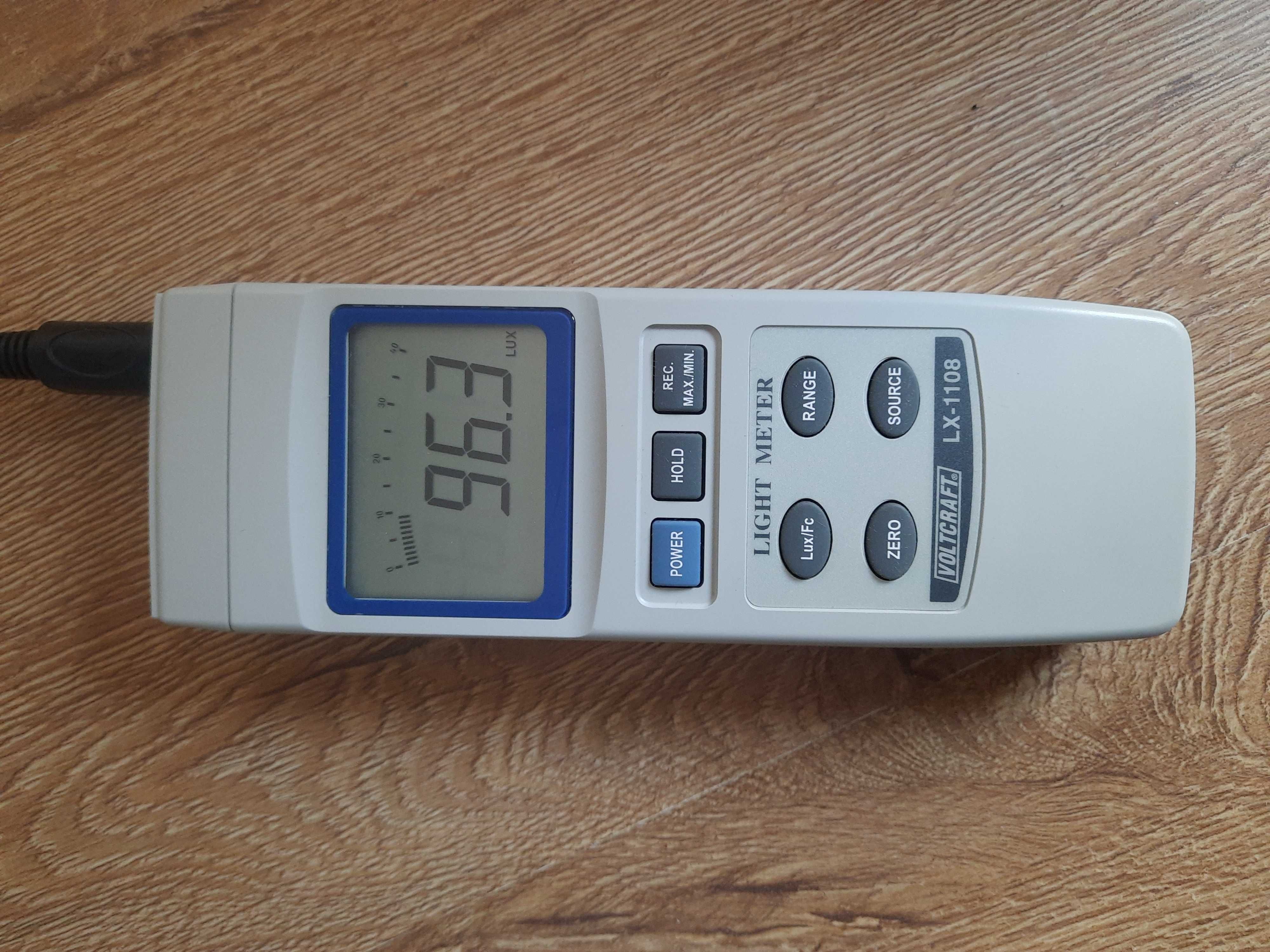 Люксметр Voltcraft LX-1108 з вибором виду освітлення. Німеччина.