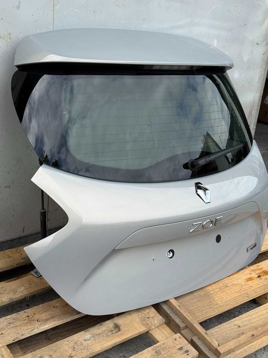Кришка багажника Renault Zoe 12-19  задня ляда кляпа Рено зоя 12-19