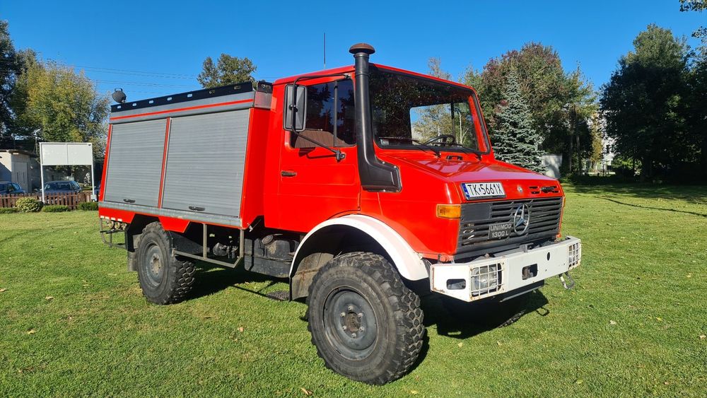 Unimog 1300 L  Mercedes-Benz Unimog 1300L 4×4