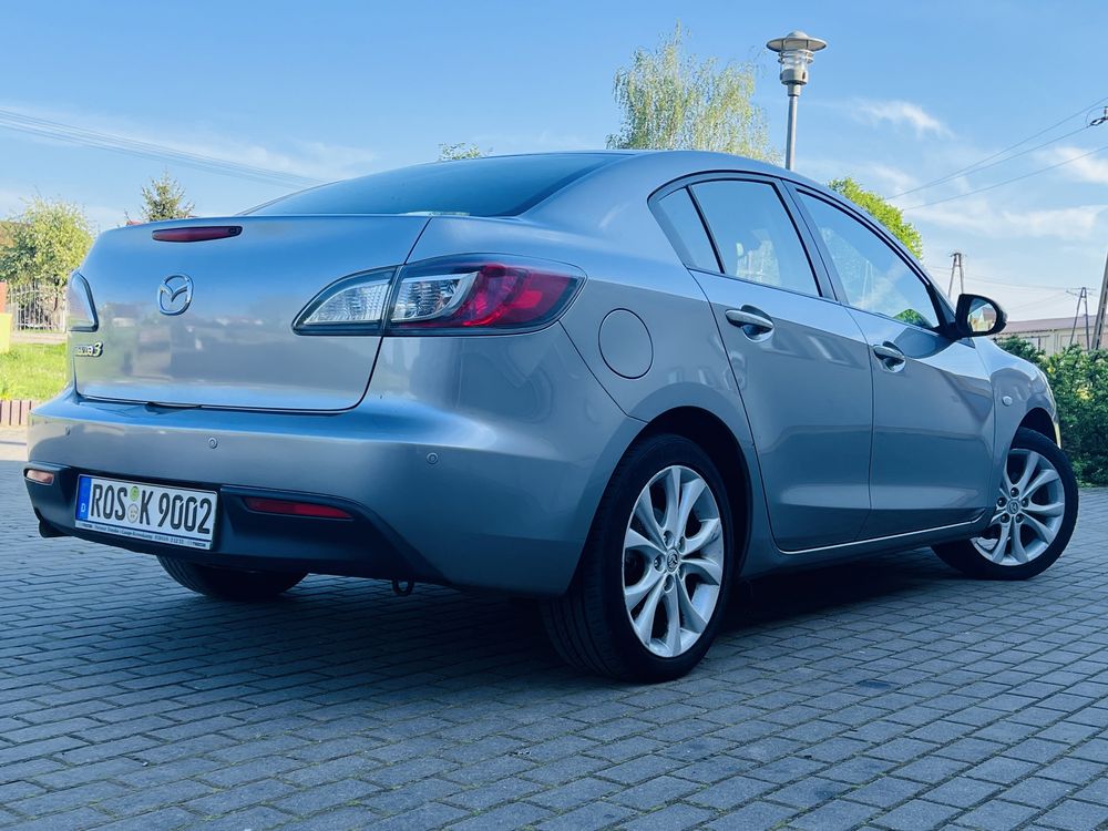 Mazda 3 1.6 benz ! Sedan manual FULL OPCJA z Niemiec ! Piękny