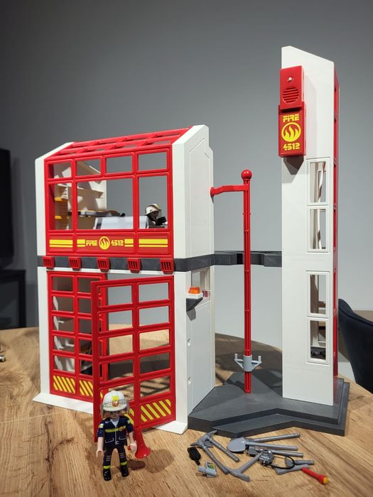 Remiza strażacka Playmobil.