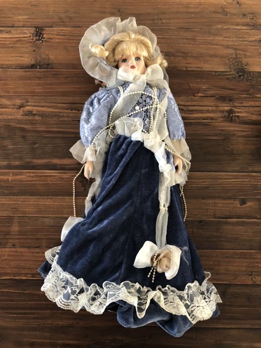 Bonecas de porcelana