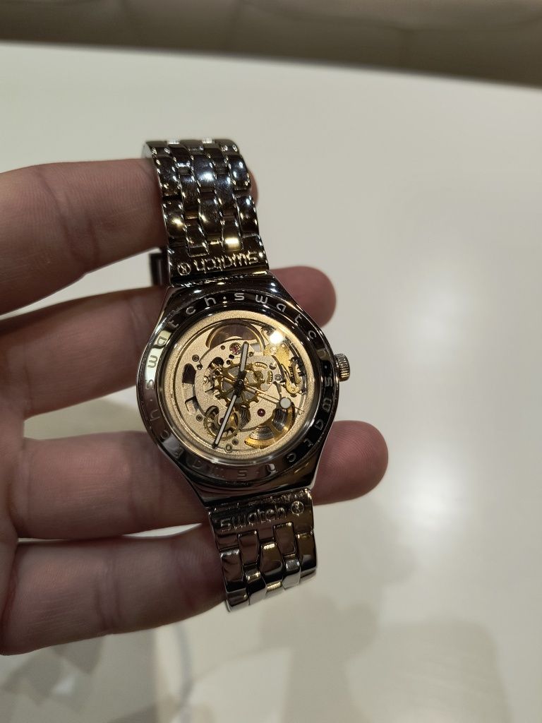 Годинник Swatch Швейцарія