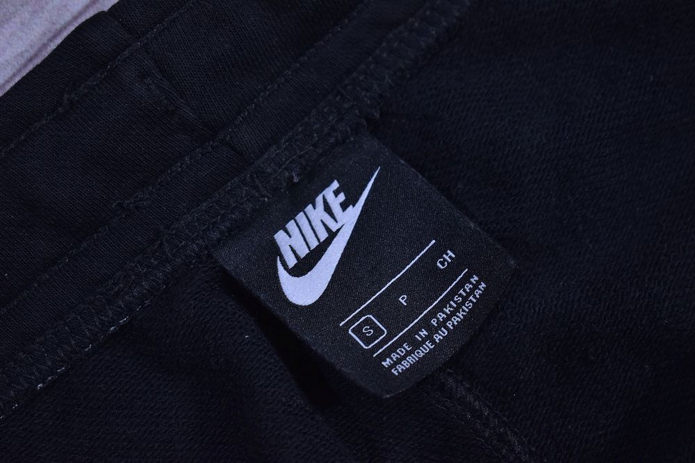 Nike Czarne Spodnie Dresowe Damskie Logowane / S