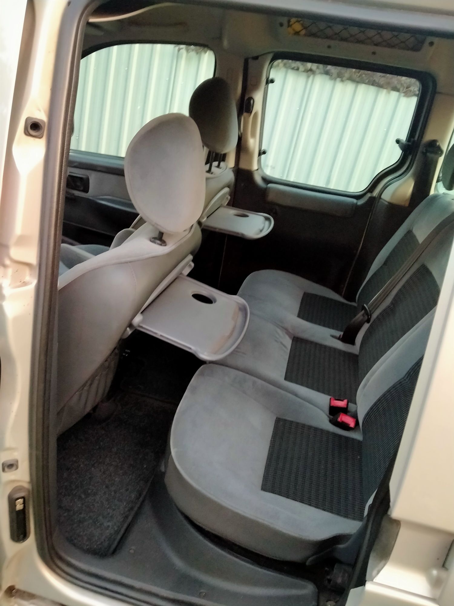 Peugeot partner multispace ocynk prosty silnik 8 zaworowy benzyna