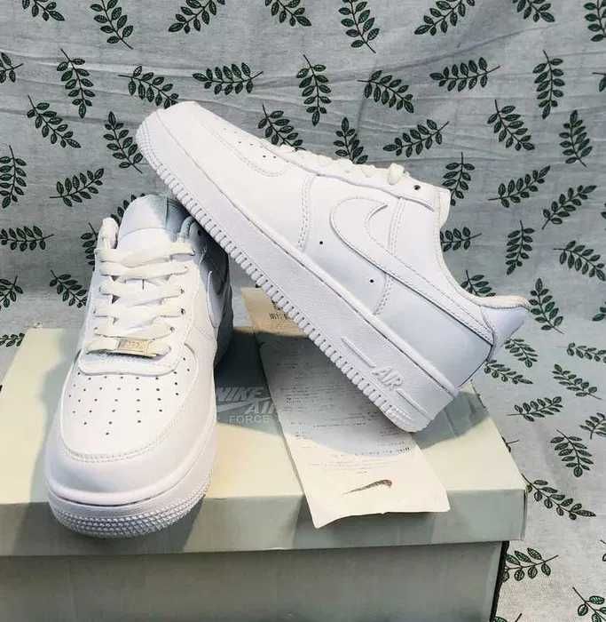 Buty meskie Nike Air Force 1 Low White R.42