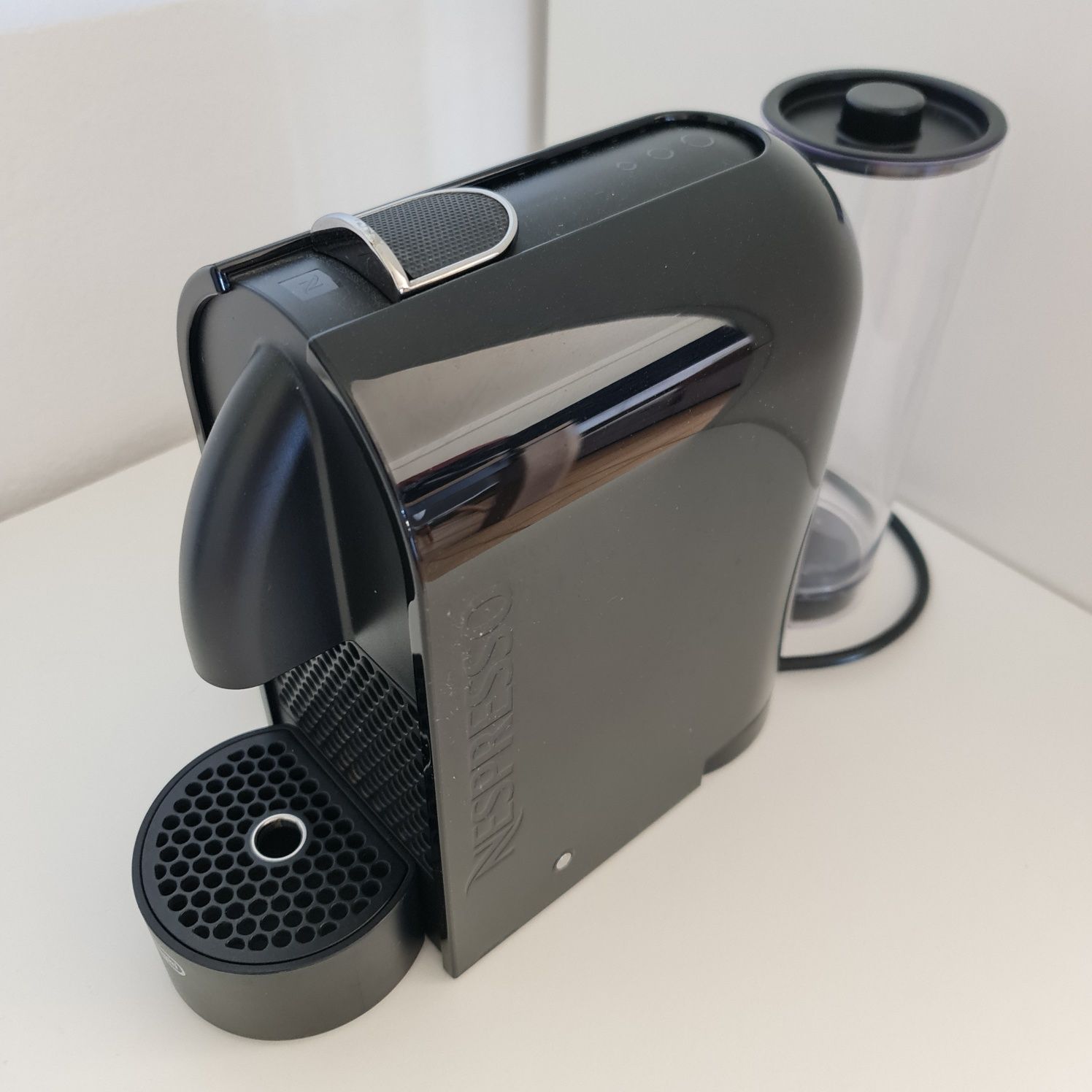 Máquina de Café Nespresso U DeLonghi (Não Funciona - Para Peças)