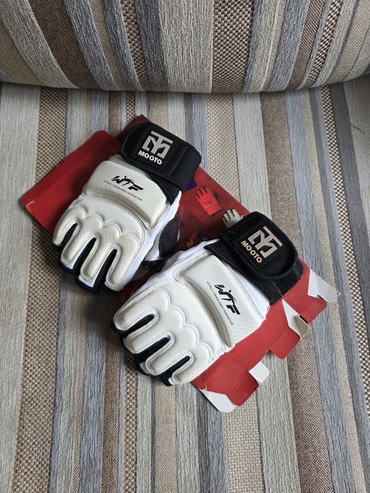 Форма, захист та інше для тхеквондо