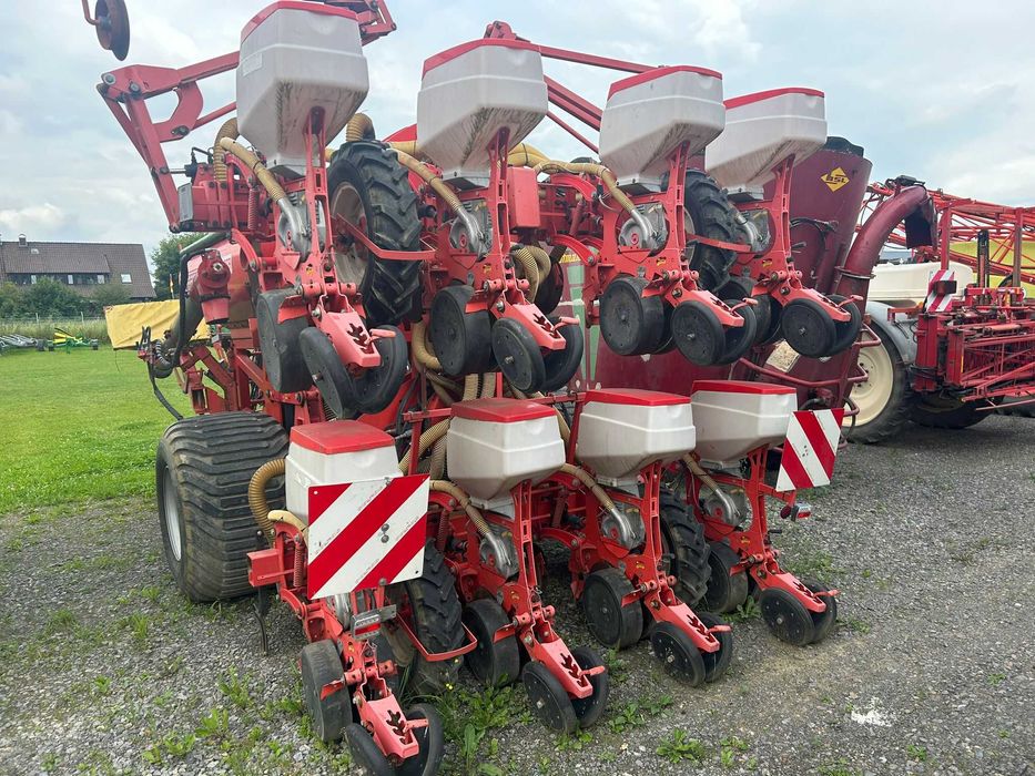 Siewnik do kukurydzy  GASPARDO 8 rzędów, skrzynia na nawóz, żmijka.