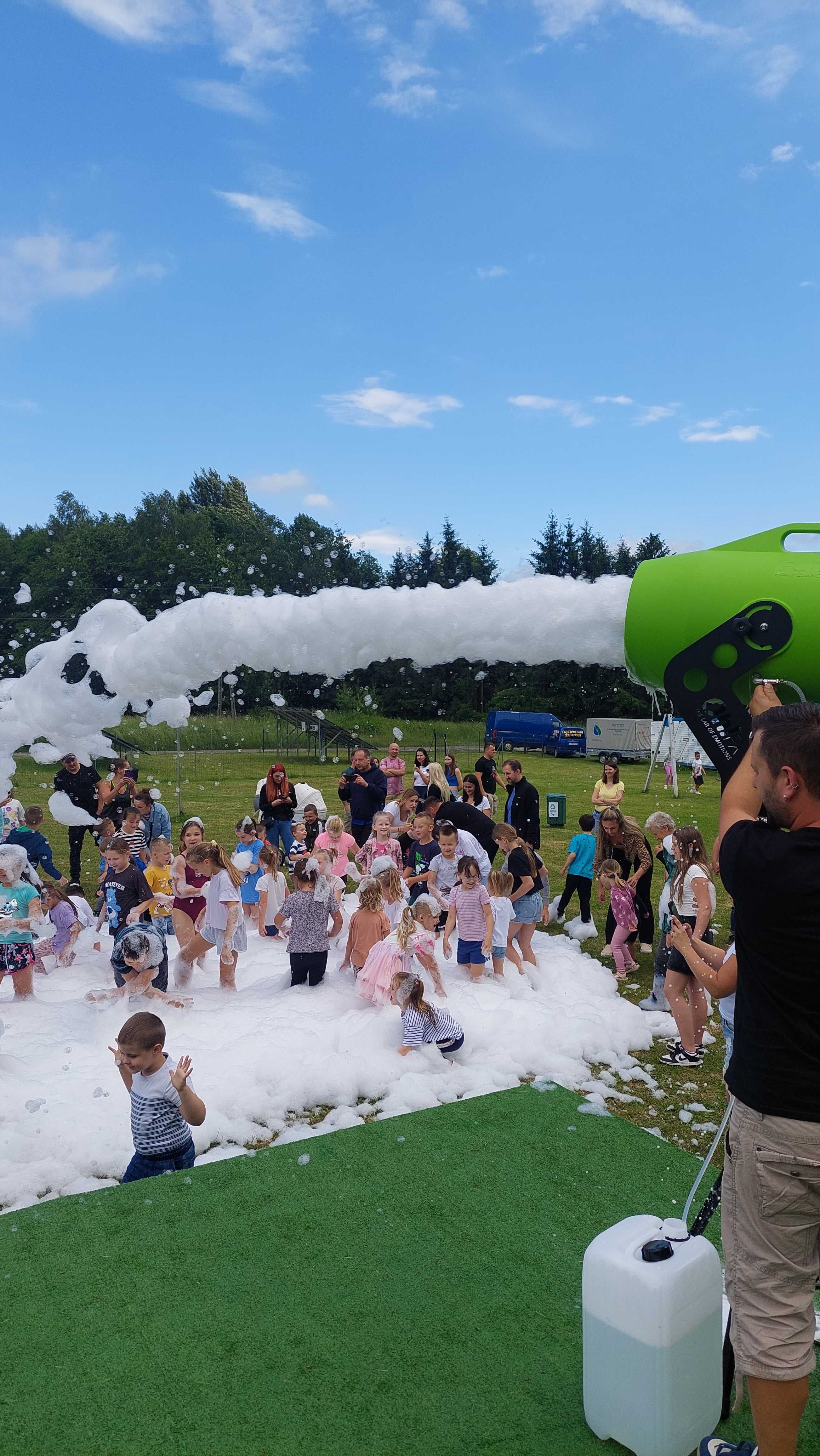 Piana party wyrzut piany wytwornica piany dmuchańce animacje holi