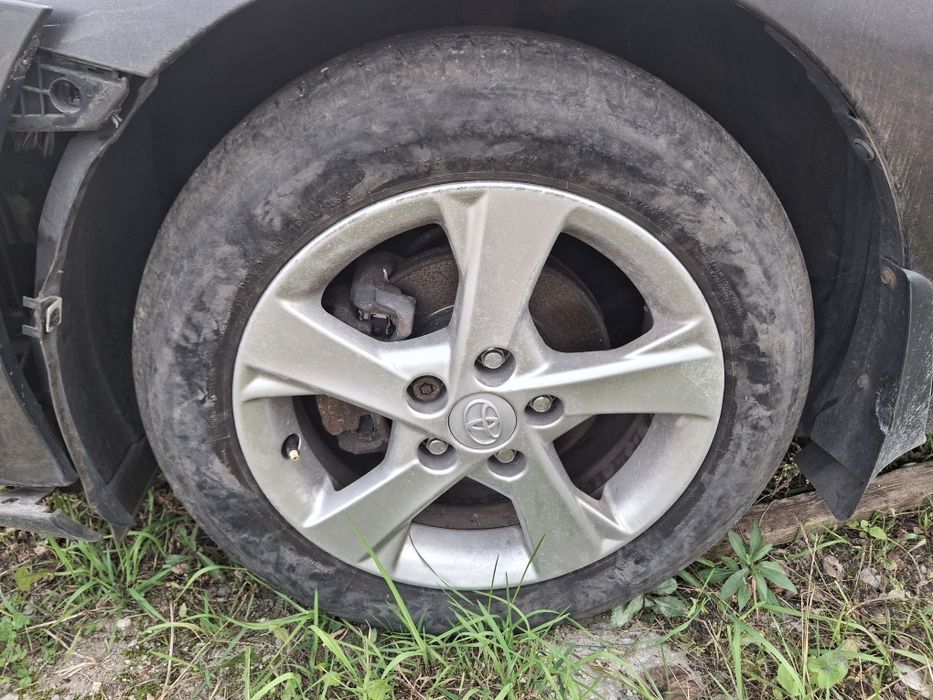 Toyota 5x114,3 16" felgi alufelgi opony kola