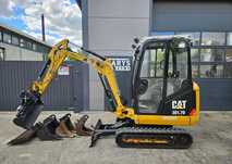 Caterpillar MINIKOPARKA CAT CATERPILLAR 301 301.7D 302 2017R. PŁUG  93.900 netto, 5 szt łyżek, import,Po pełnym serwisie, Tylko 2500 mtg