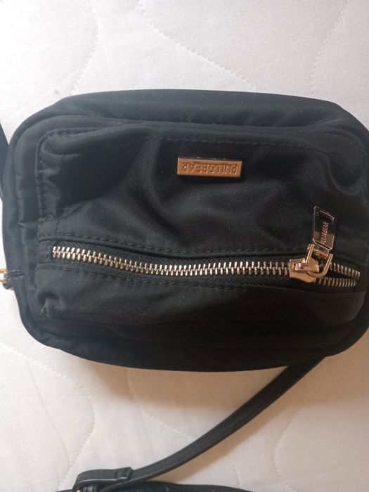Mala pull bear nova preta