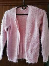 różowy sweterek