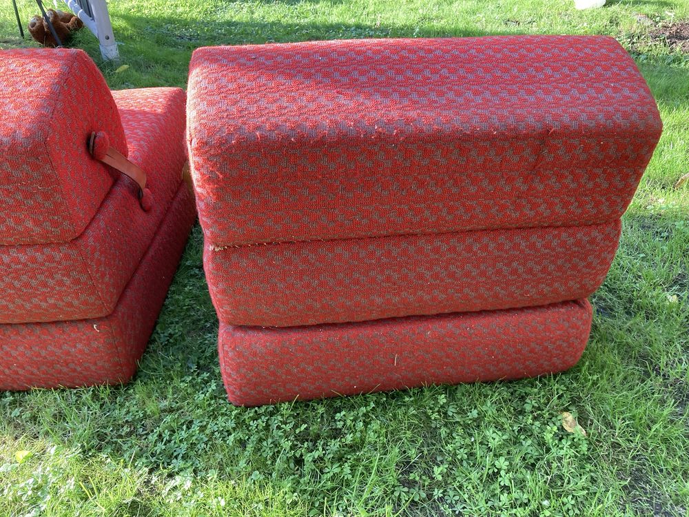 Sofa, materac, kostka do spania z czasow PRL