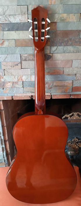 Guitarra clássica - Boa e Barata para se iniciar