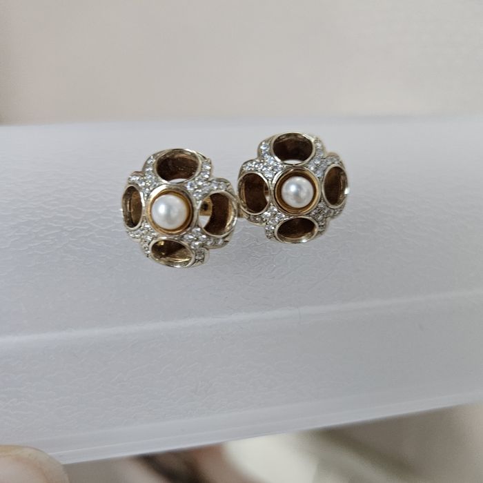 Сережки з натуральними діамантами