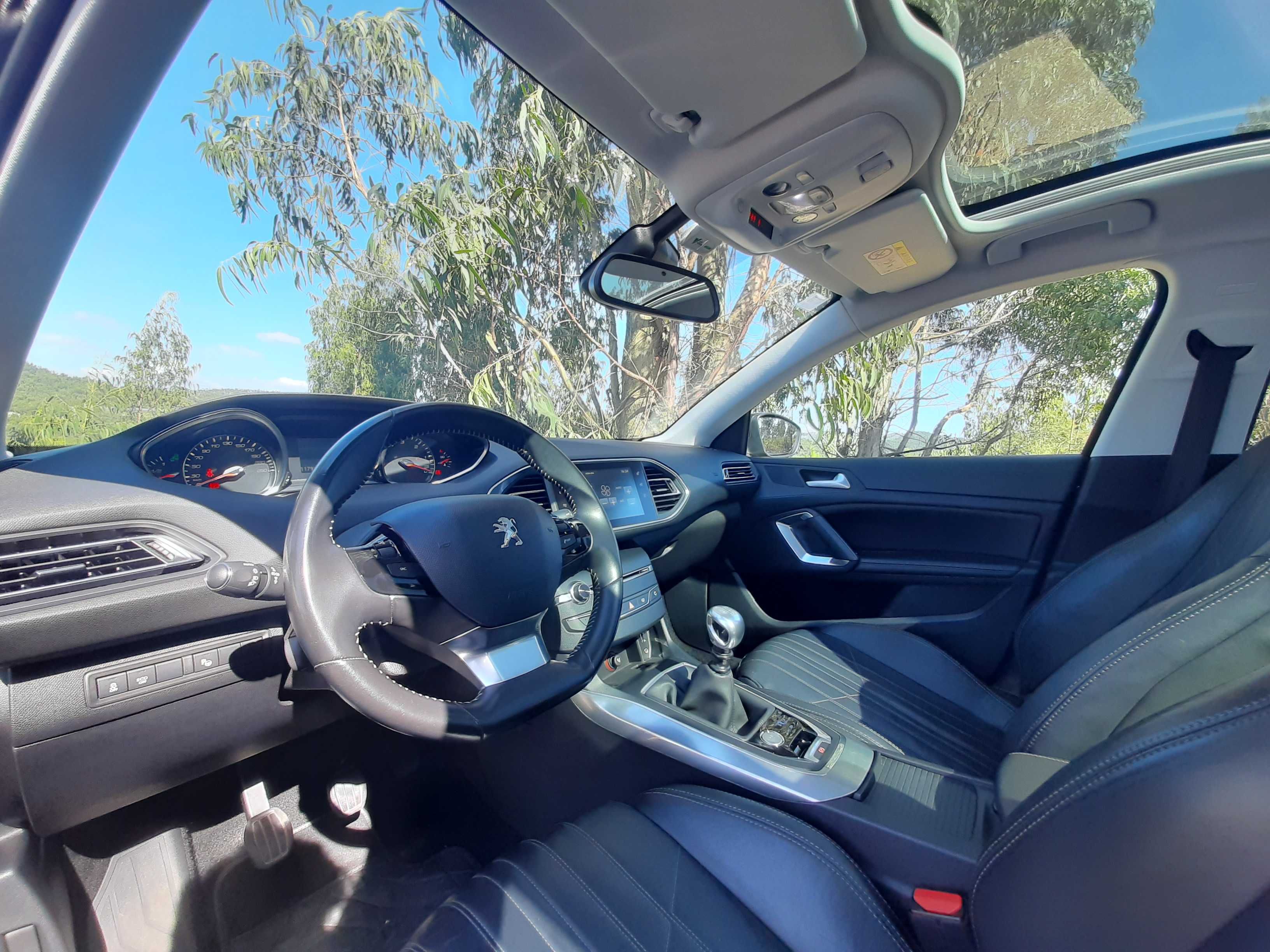 Peugeot 308 Allure 1.6HDI 120CV  - Full Extras - Nacional