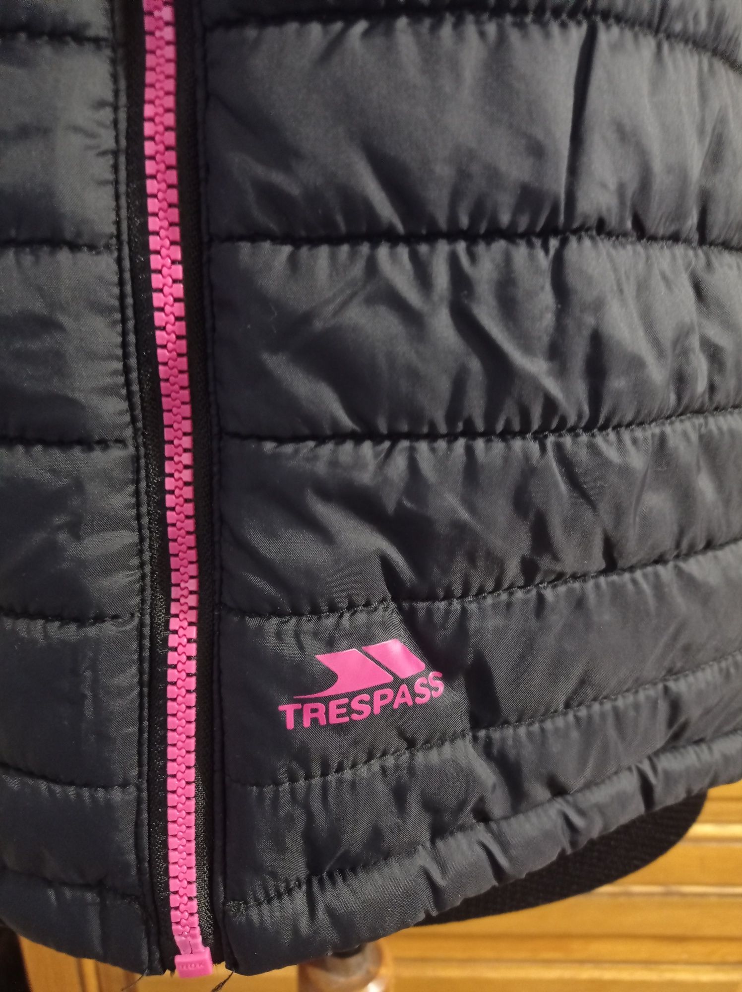 Женская жилетка бренда TRESPASS