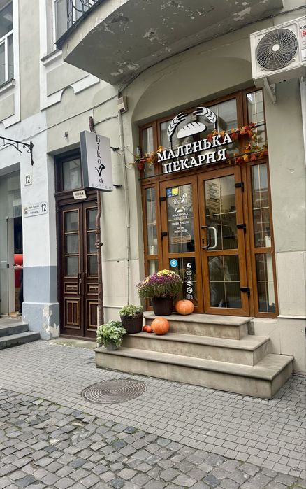 Оренда приміщення, вул. Валова