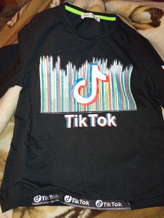 Koszulka Tik - Tok czarna rozm.152/158