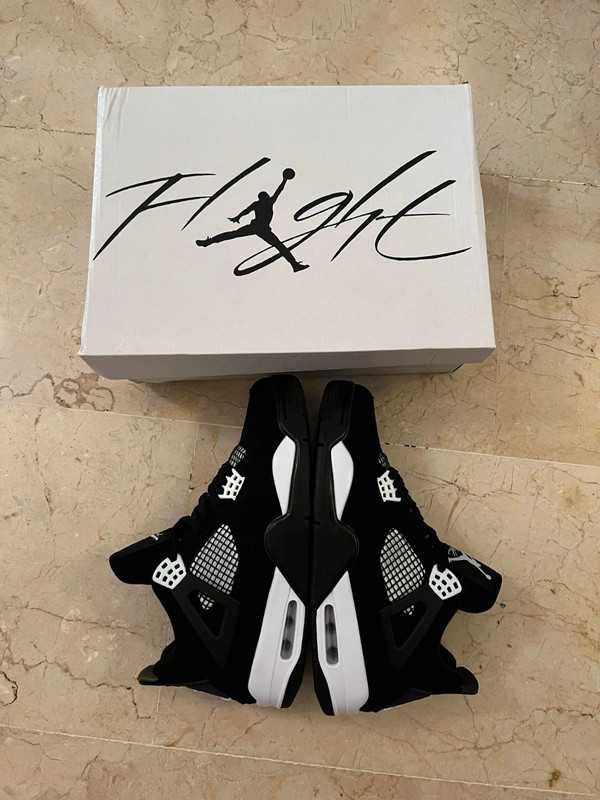 WhiteThunder/Buty_Jordan4_Retro Unisextrampki Rozmiar.44