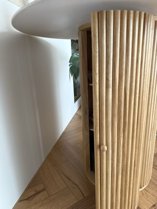 Stół okrągły lamele ukryta półka
