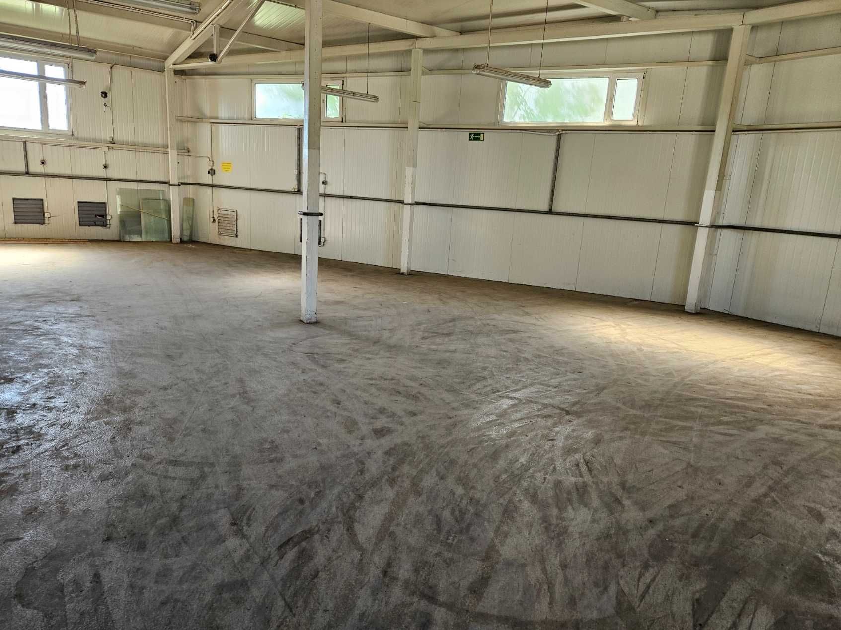 Magazyn 245m2, utwardzony i ogrodzony teren wokół, instalacja elektr