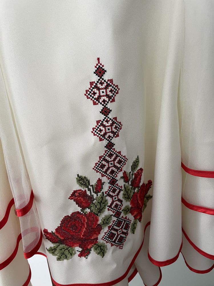 Sukienka ukraińska wyszywanka, wesele, komunia rozm 146