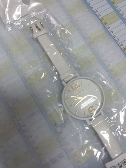 RELÓGIO de senhora branco - Novo