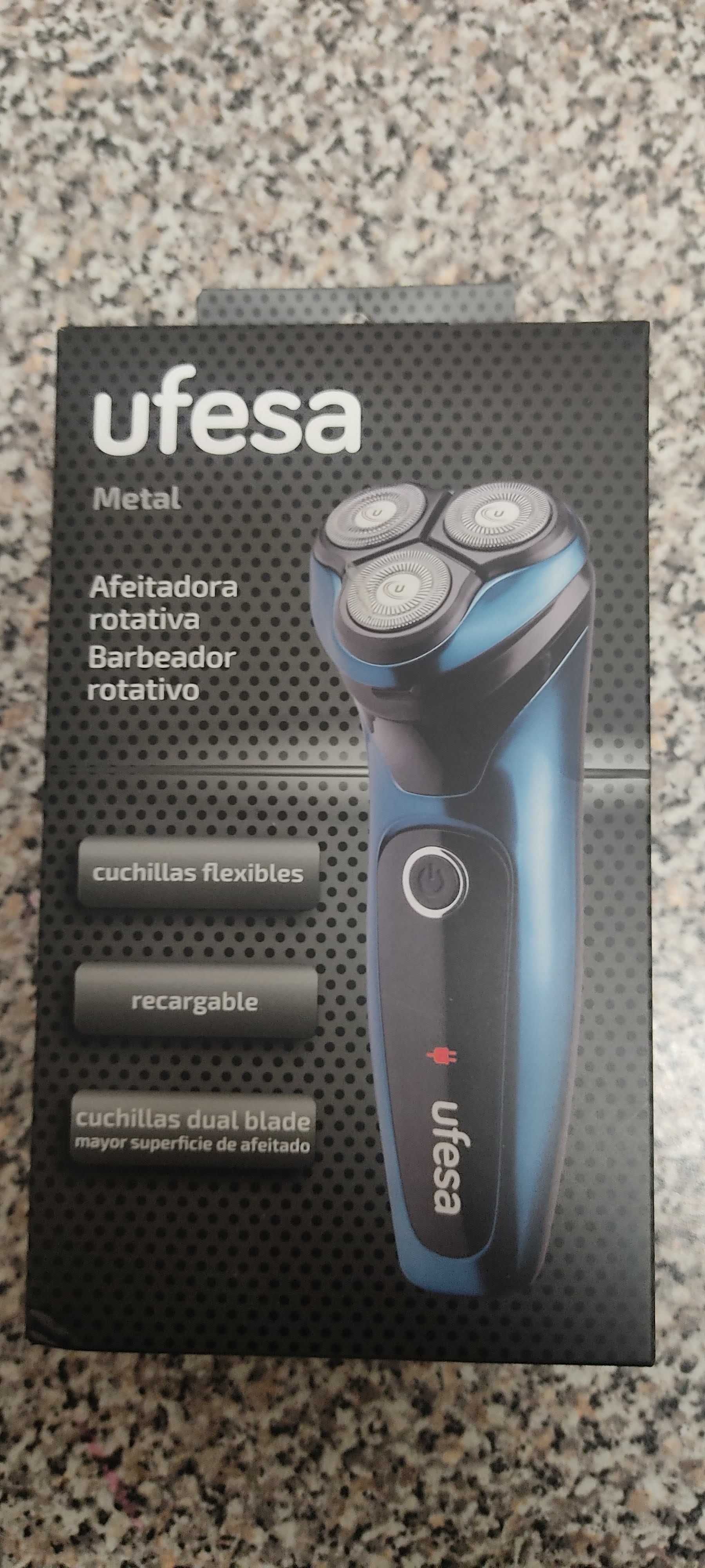 Ufesa AR3050 Máquina de Barbear Preta/Azul (Nova)