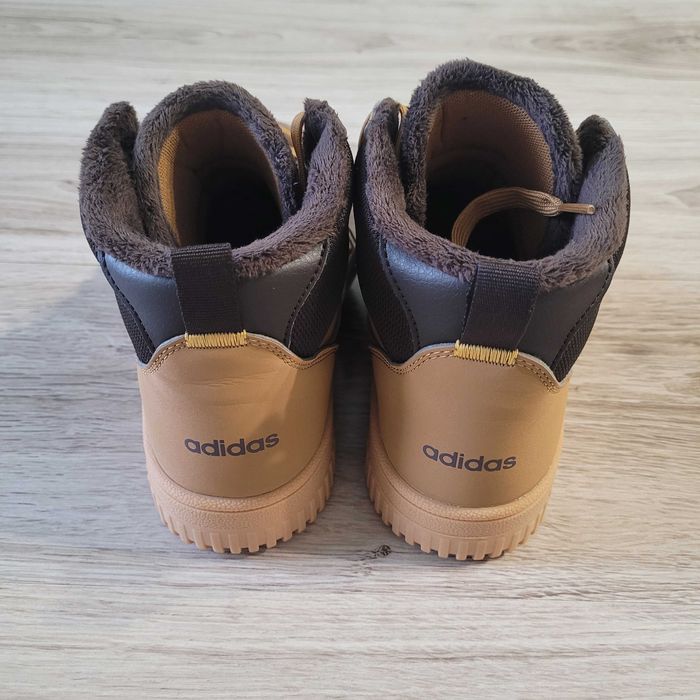 Adidas EUR 40 US 7 UK 6.5 утеплені кросівки Break Start Mid Winterized