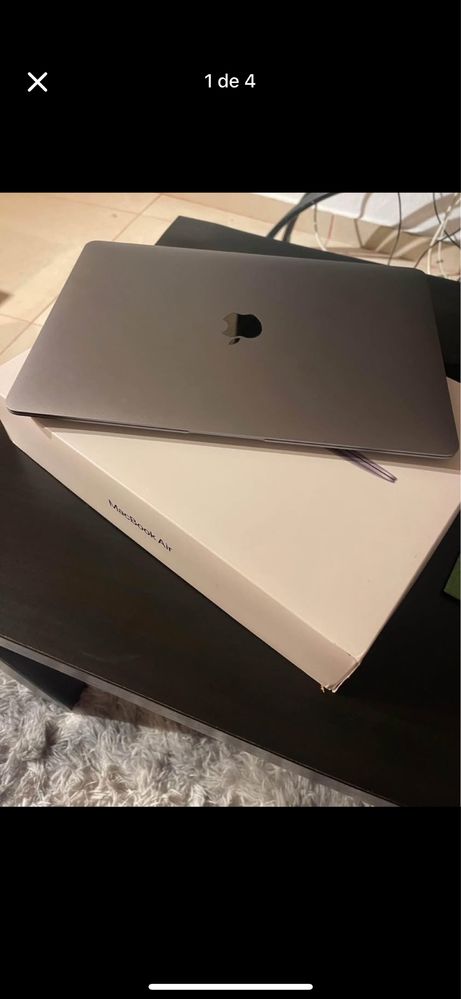 Mcbook air 2020 .