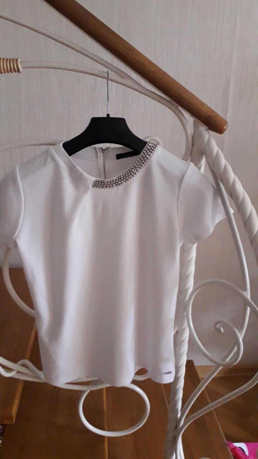 блузка женская,белая формы MOHITO