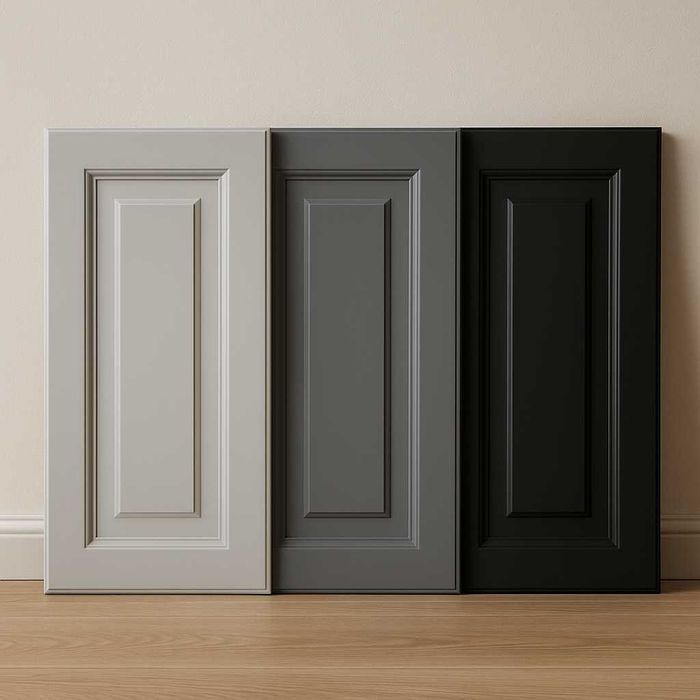 Lakierowanie frontów, blatów, drzwi, mebli oraz renowacja - Lakiernia